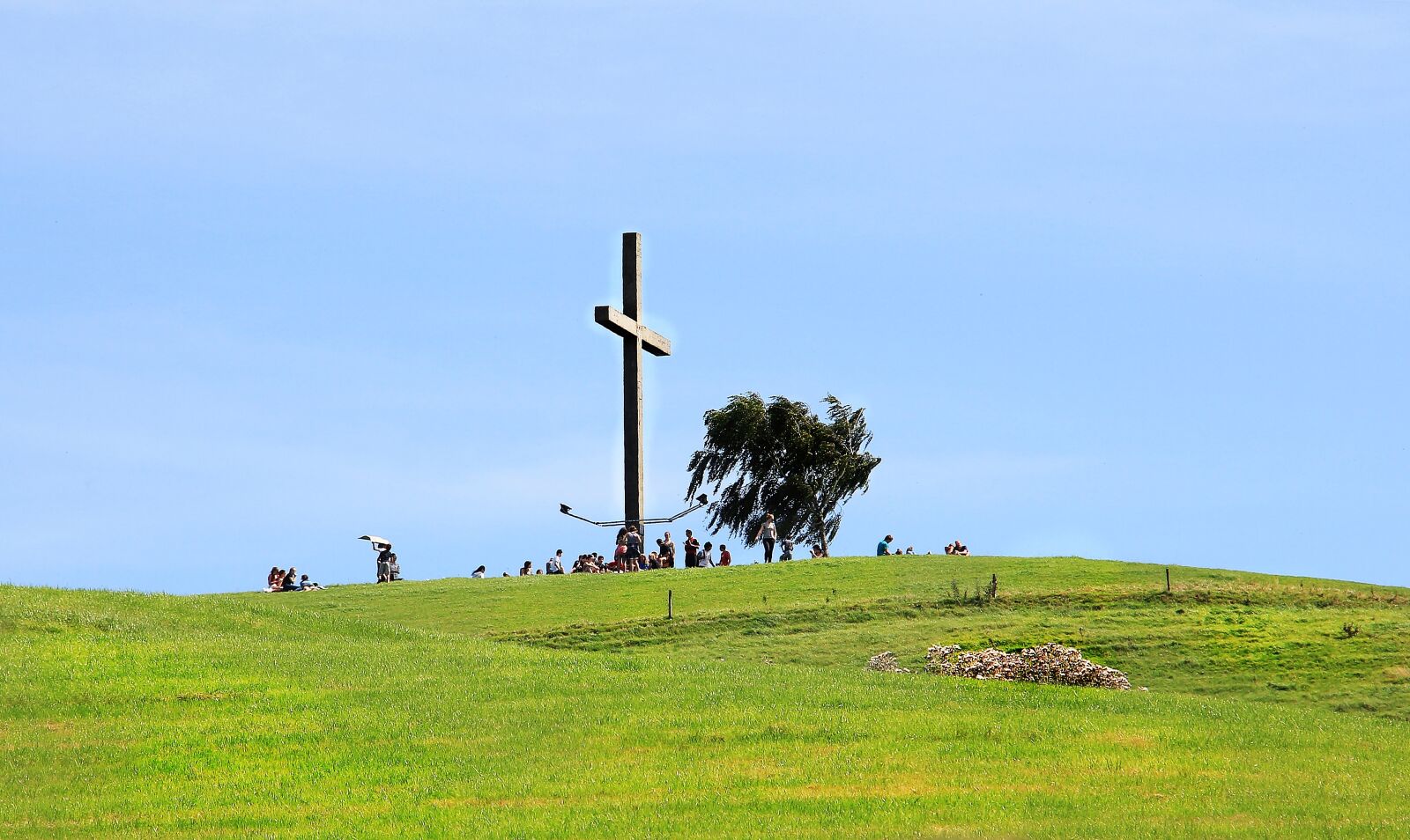 Canon EOS 550D (EOS Rebel T2i / EOS Kiss X4) sample photo. Cross, religion, faith photography