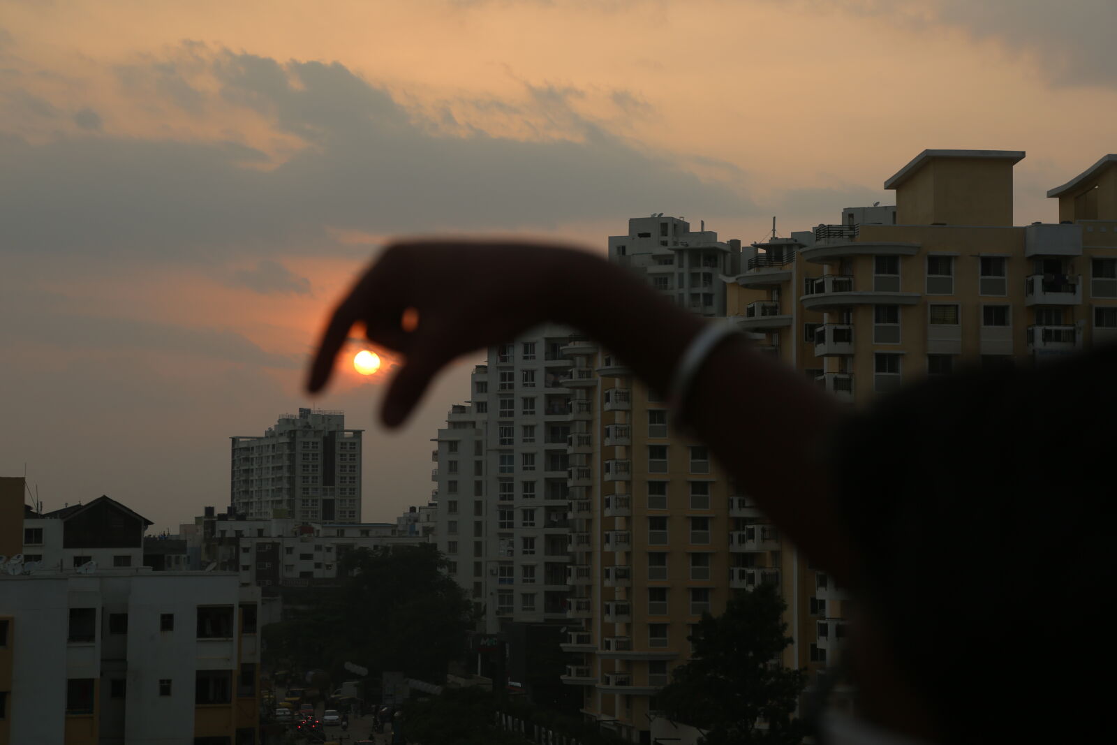 Canon EF 24-105mm F4L IS USM sample photo. Evening, sun photography