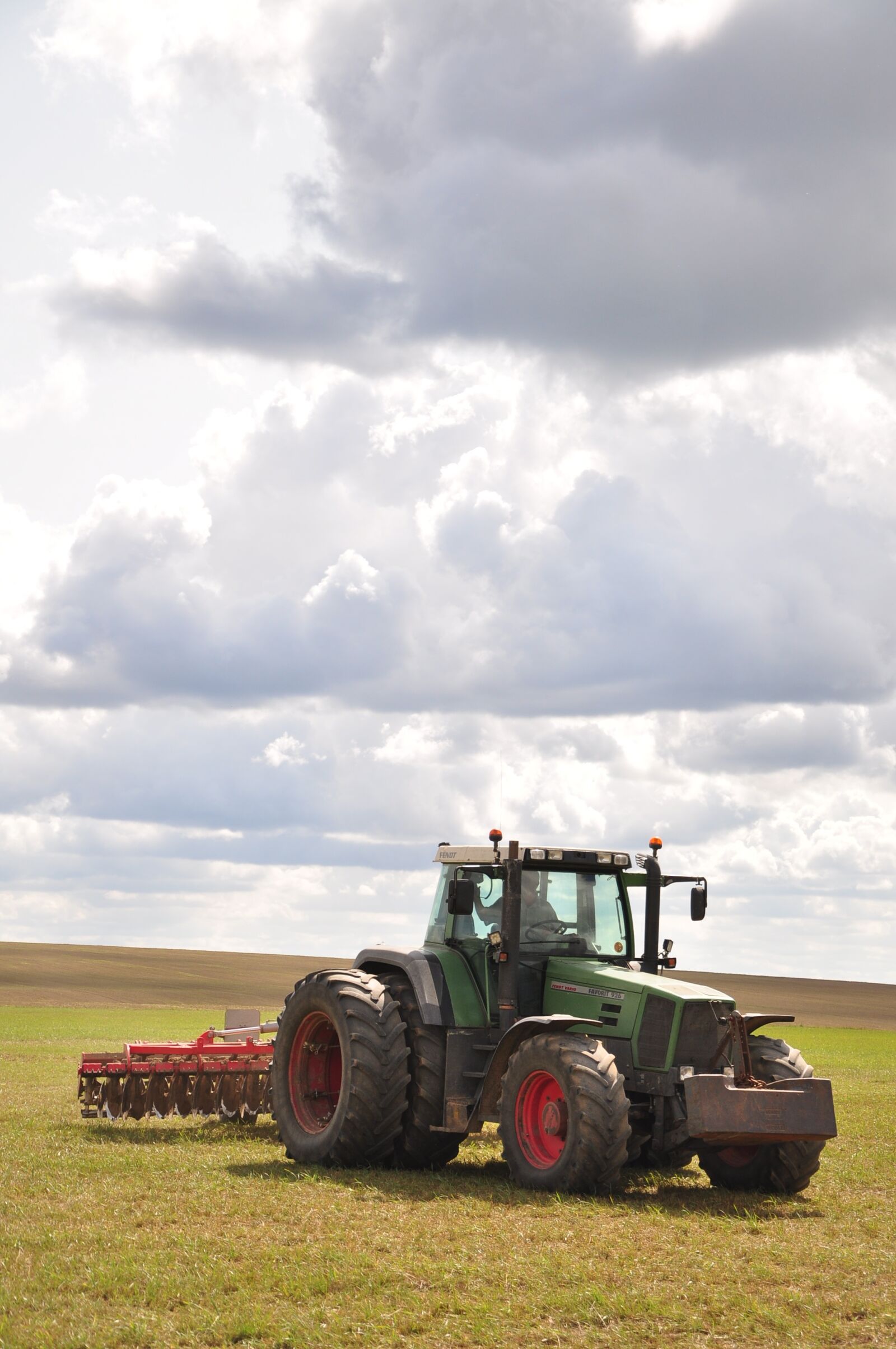 Nikon D90 sample photo. Tractor, agriculture, the cultivation photography