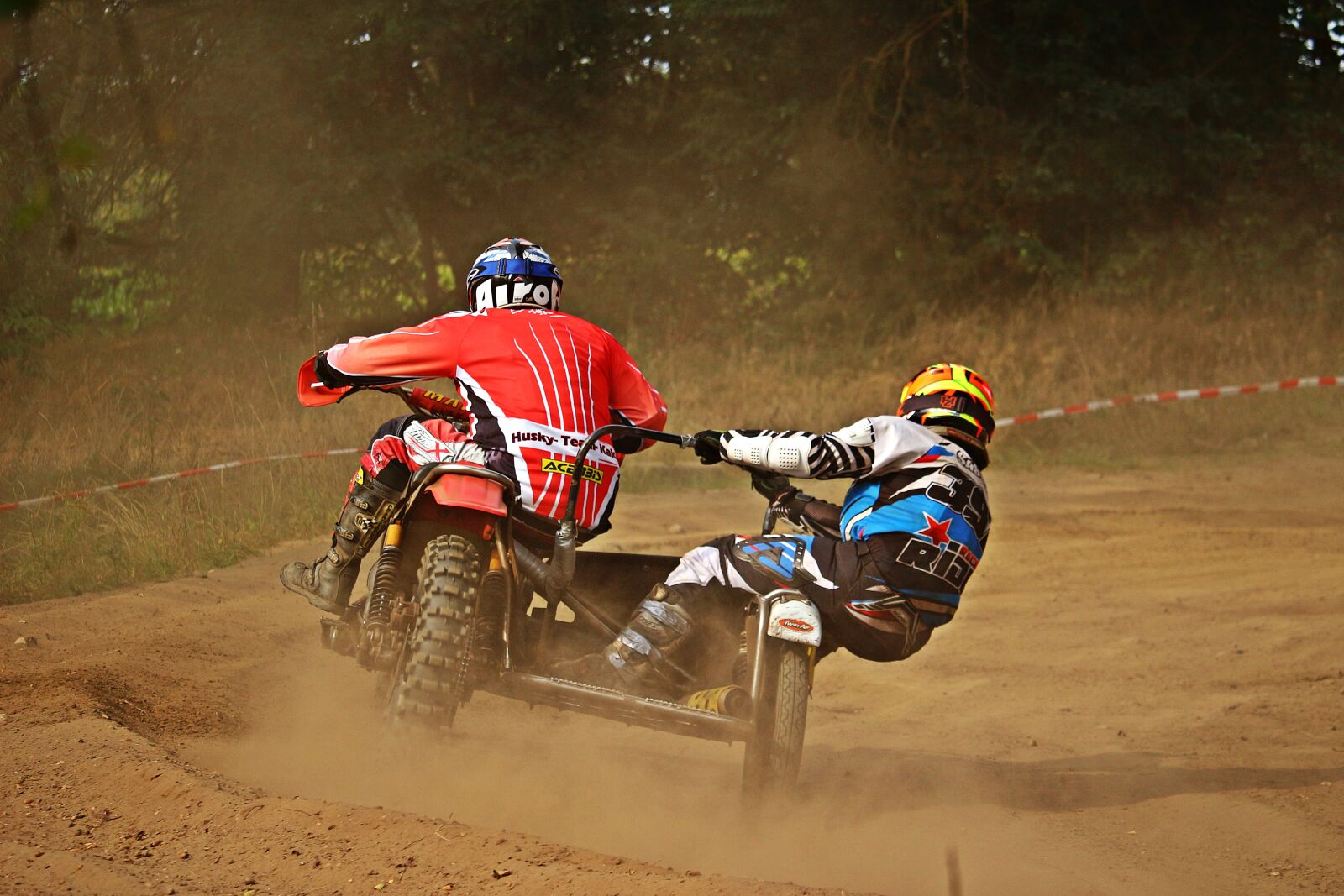 Canon EOS 100D (EOS Rebel SL1 / EOS Kiss X7) sample photo. Sidecar, motocross, enduro photography