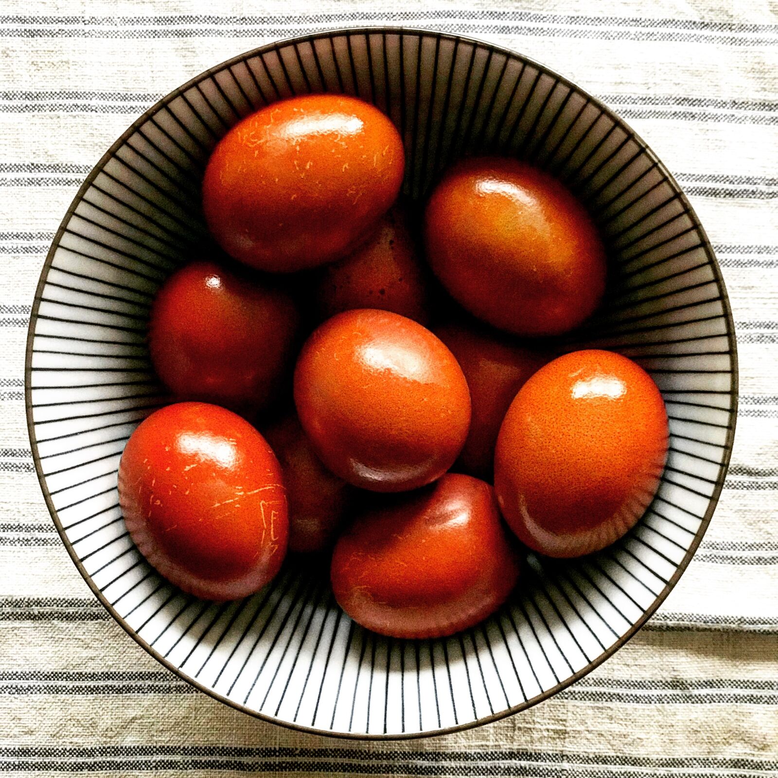 iPhone 7 Plus back dual camera 6.6mm f/2.8 sample photo. Bowl, egg, easter photography