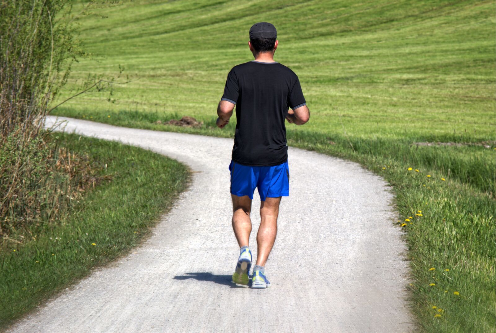 55.0-200.0mm f/4.0-f/5.6 sample photo. Jogger, hobby, leisure photography
