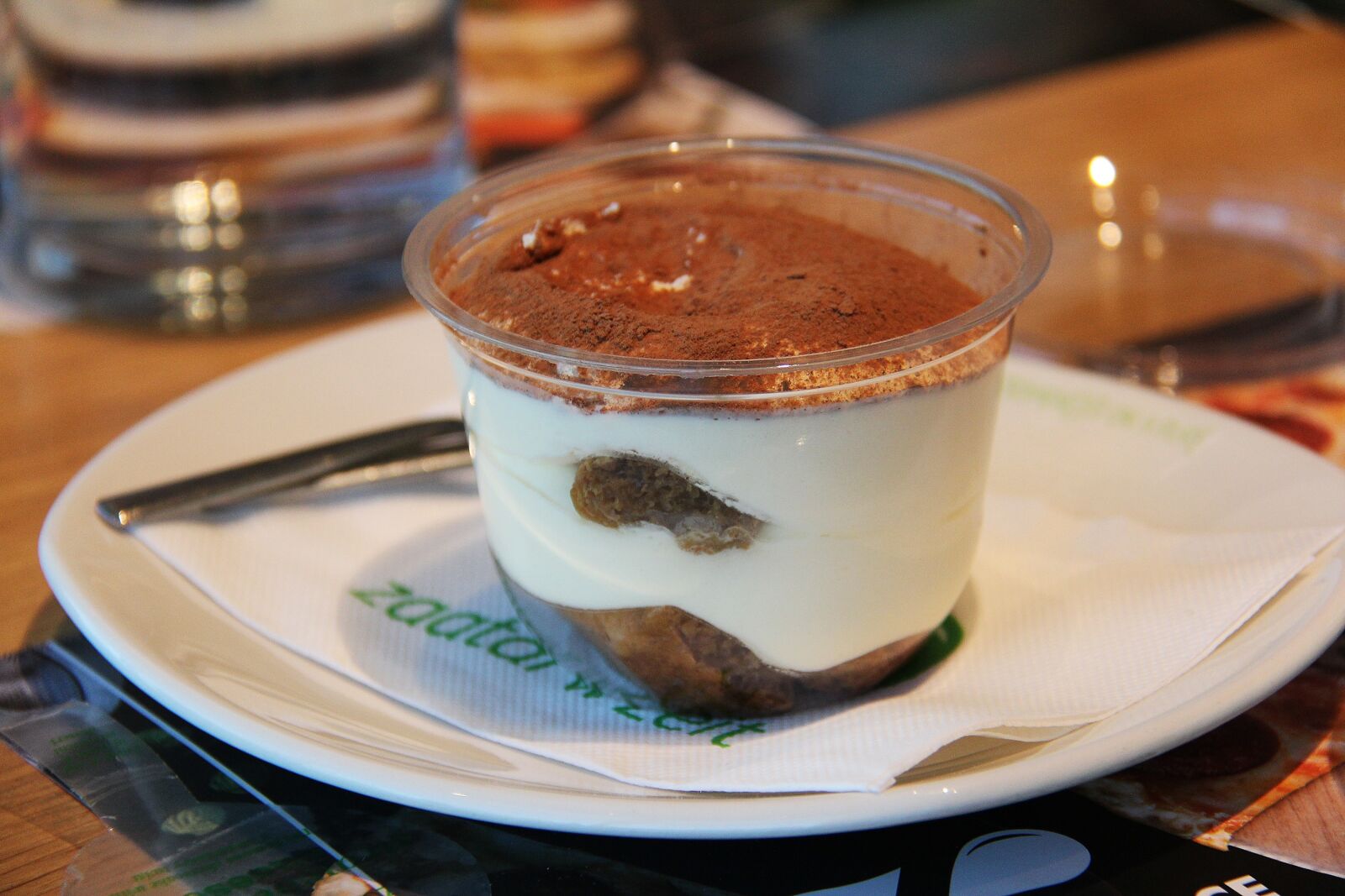 Canon EF-S 18-200mm F3.5-5.6 IS sample photo. Tiramisu, cake, desert photography