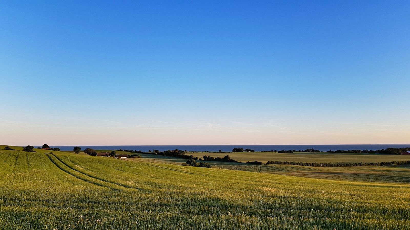 Samsung Galaxy S8 sample photo. Denmark, landscape, blue photography