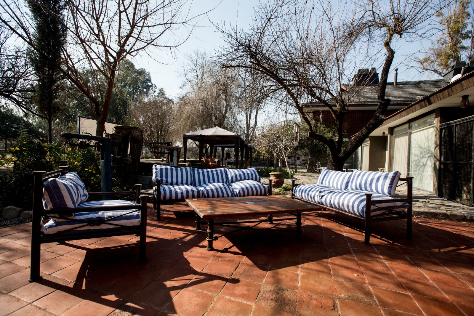 Canon EF 16-35mm F2.8L II USM sample photo. Armchairs, terrace, house photography
