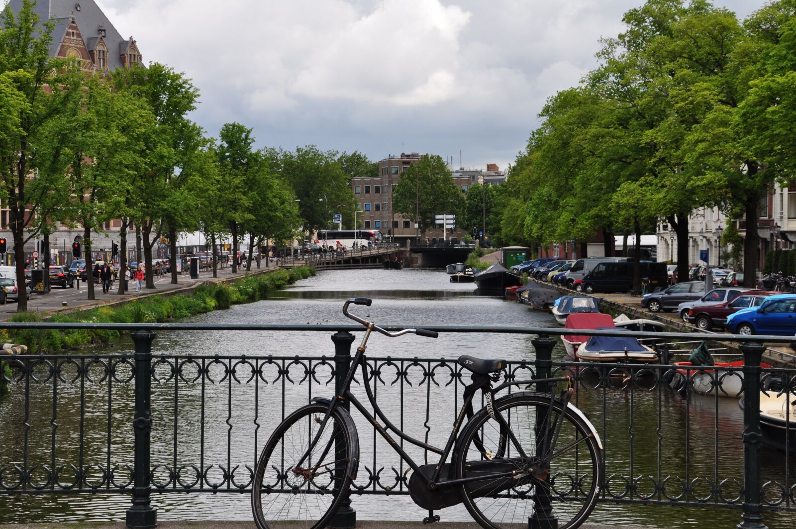 Nikon D5000 sample photo. City, bike, europe photography