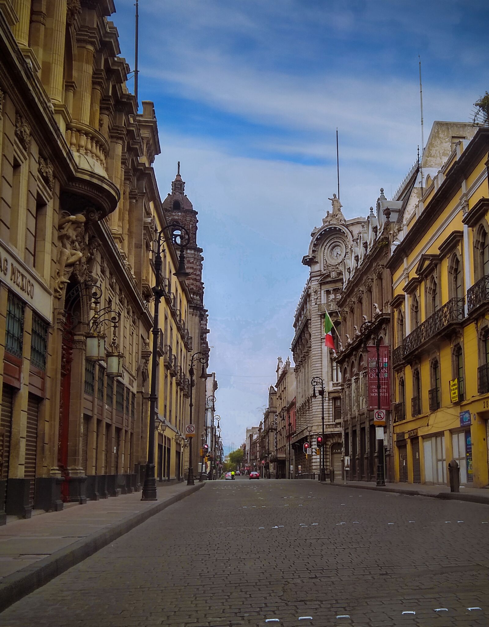Motorola moto g(8) plus sample photo. Mexico city, old buildings photography