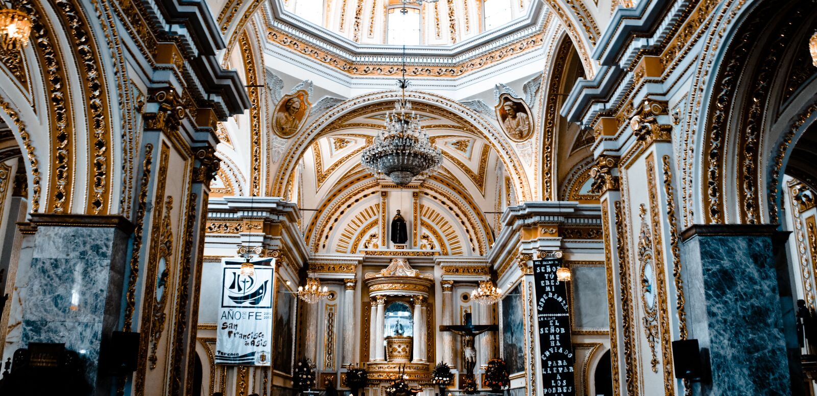 Sony Alpha NEX-3 sample photo. Church, temple, catholic photography