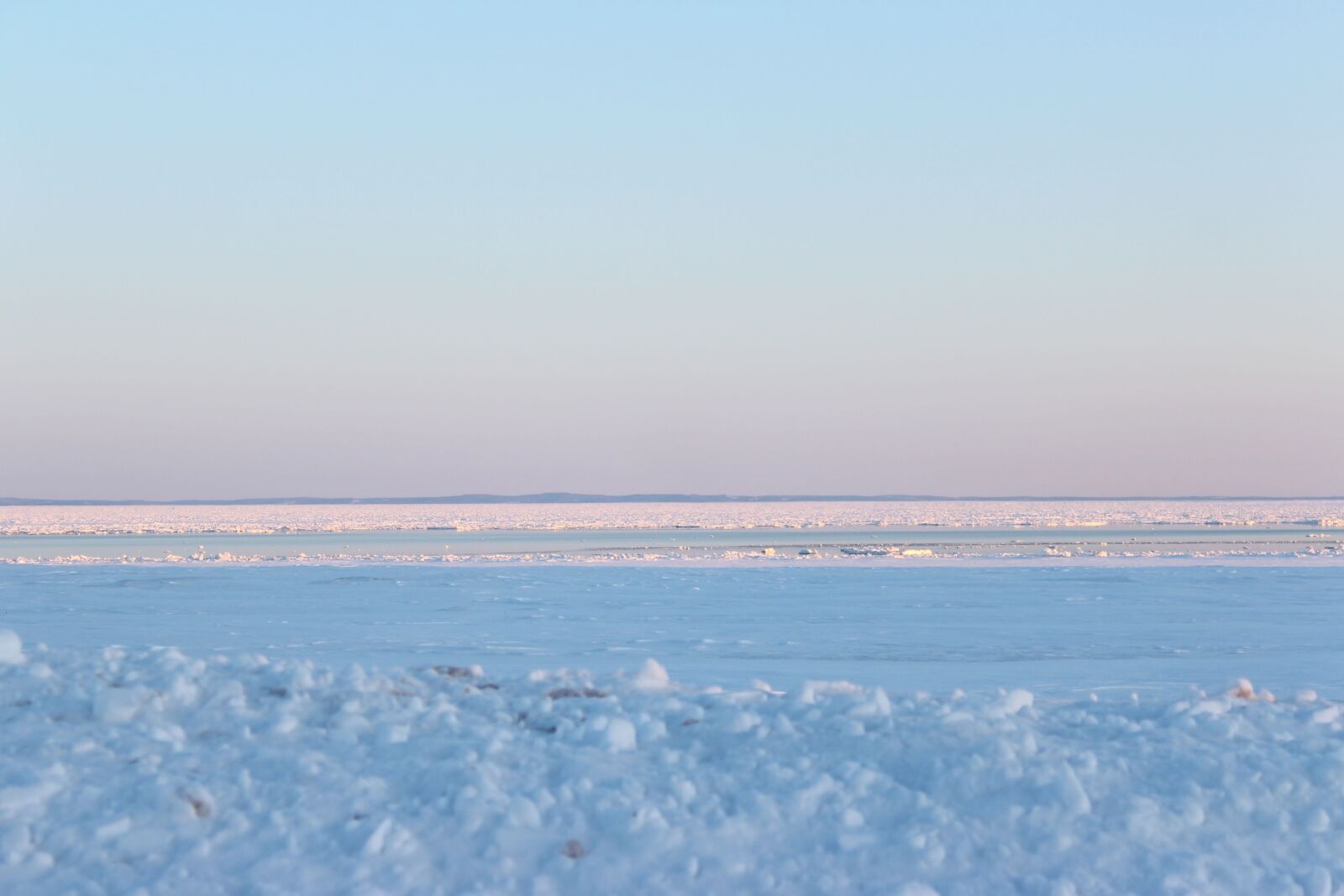 Canon EOS 600D (Rebel EOS T3i / EOS Kiss X5) sample photo. Sunset, winter, ice photography