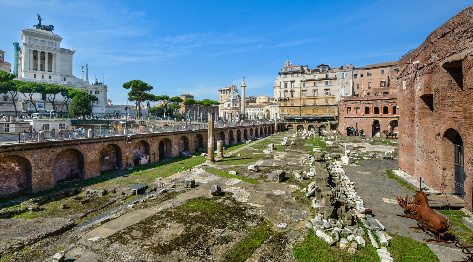 Nikon D5200 sample photo. Rome, ruins, monument photography