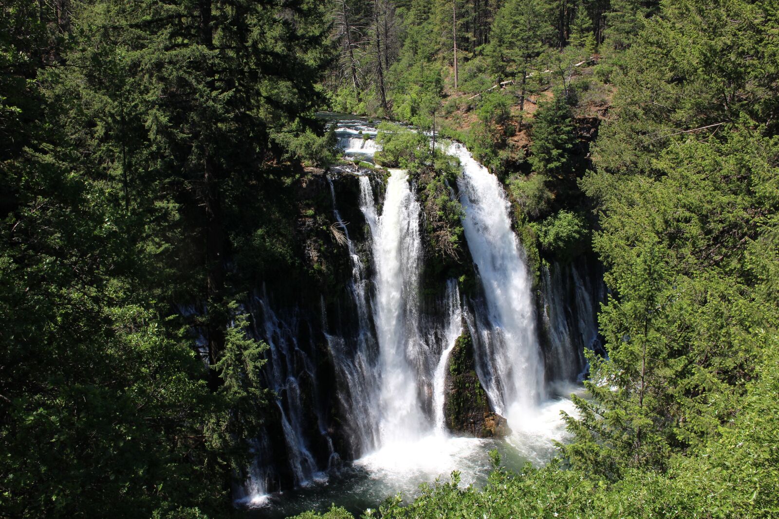 Canon EOS 100D (EOS Rebel SL1 / EOS Kiss X7) sample photo. Burney falls, waterfall, trees photography
