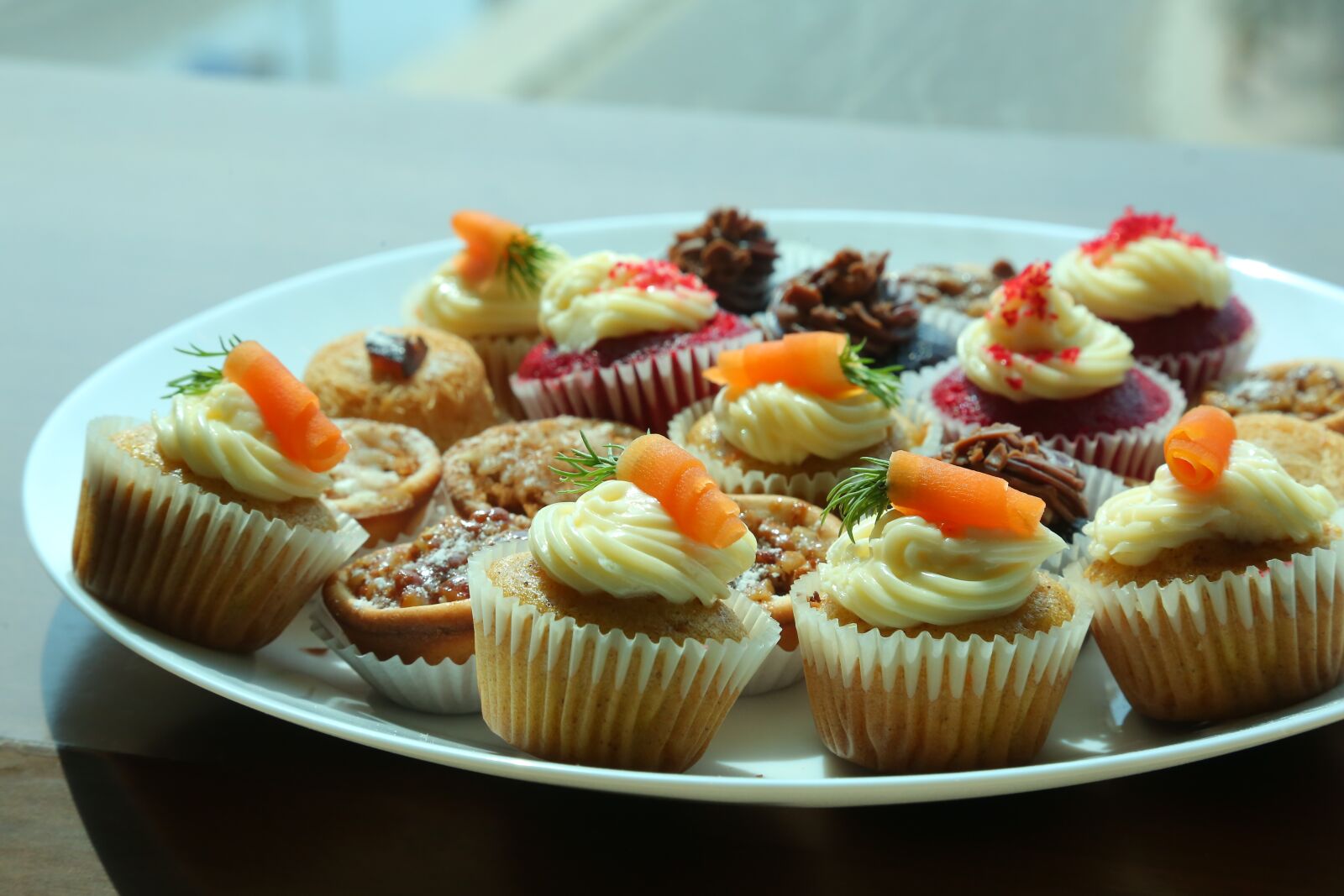 Canon EOS 5D Mark III sample photo. Salmon baked, baked pastry photography