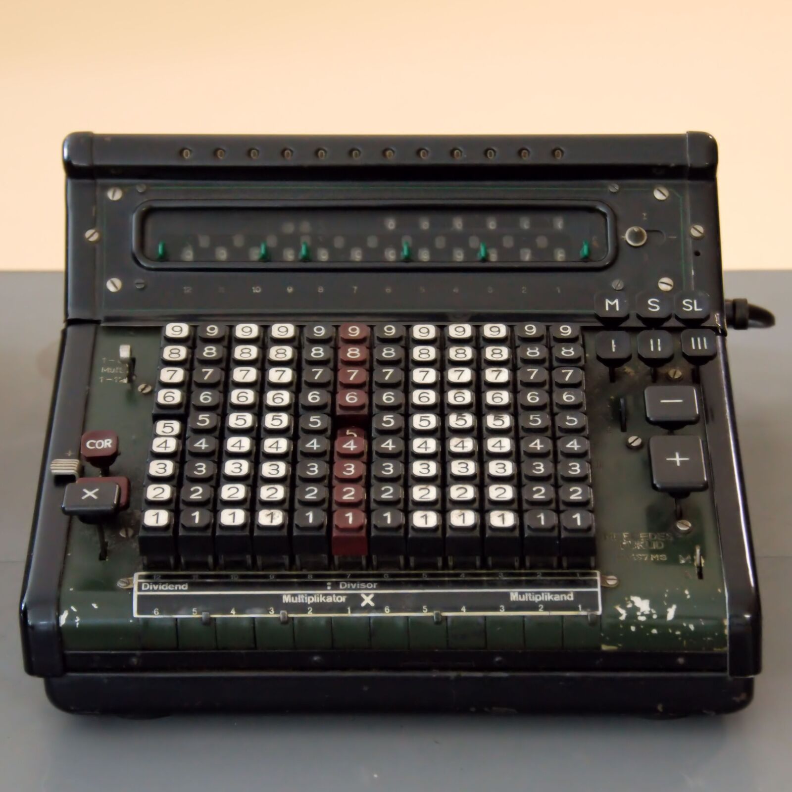Nikon D3200 sample photo. Calculating machine, mechanically, old photography