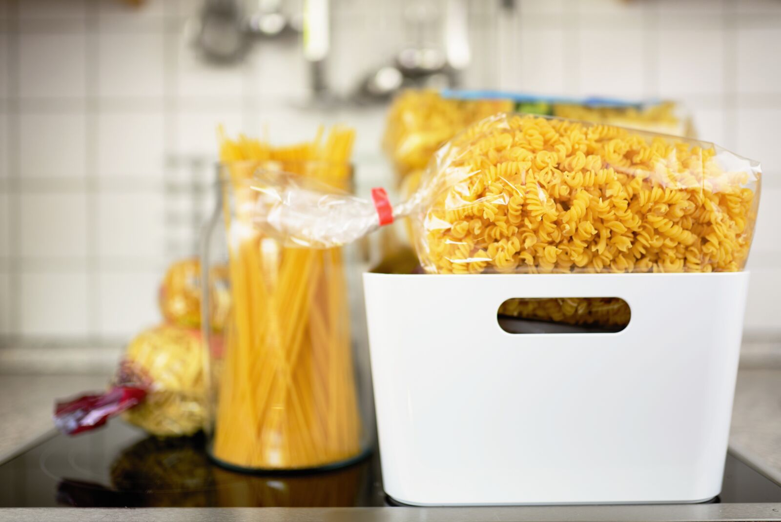 Nikon D610 sample photo. Noodles, pasta, hamster buying photography