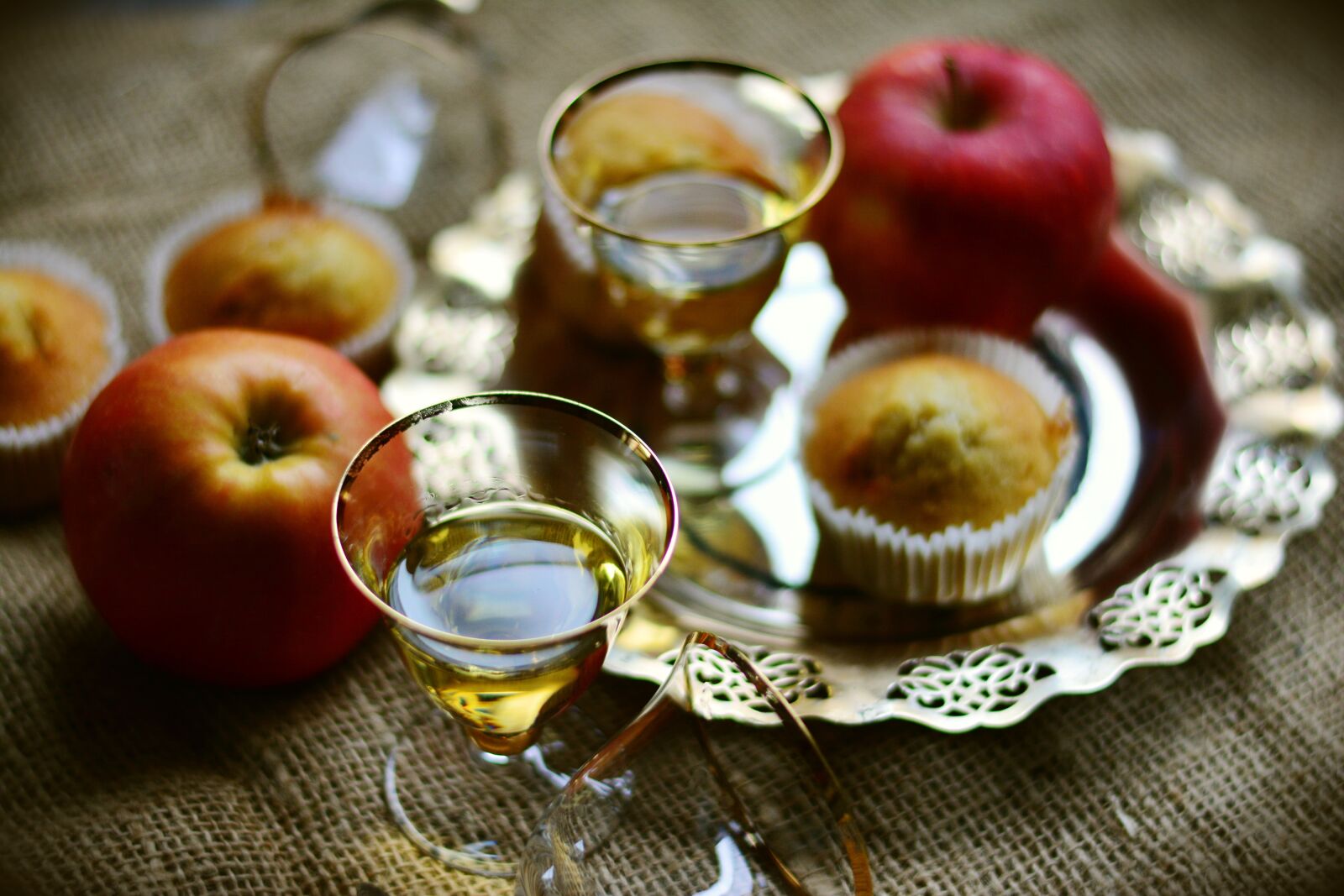 Nikon D5200 sample photo. Apple, appel grain, apple photography