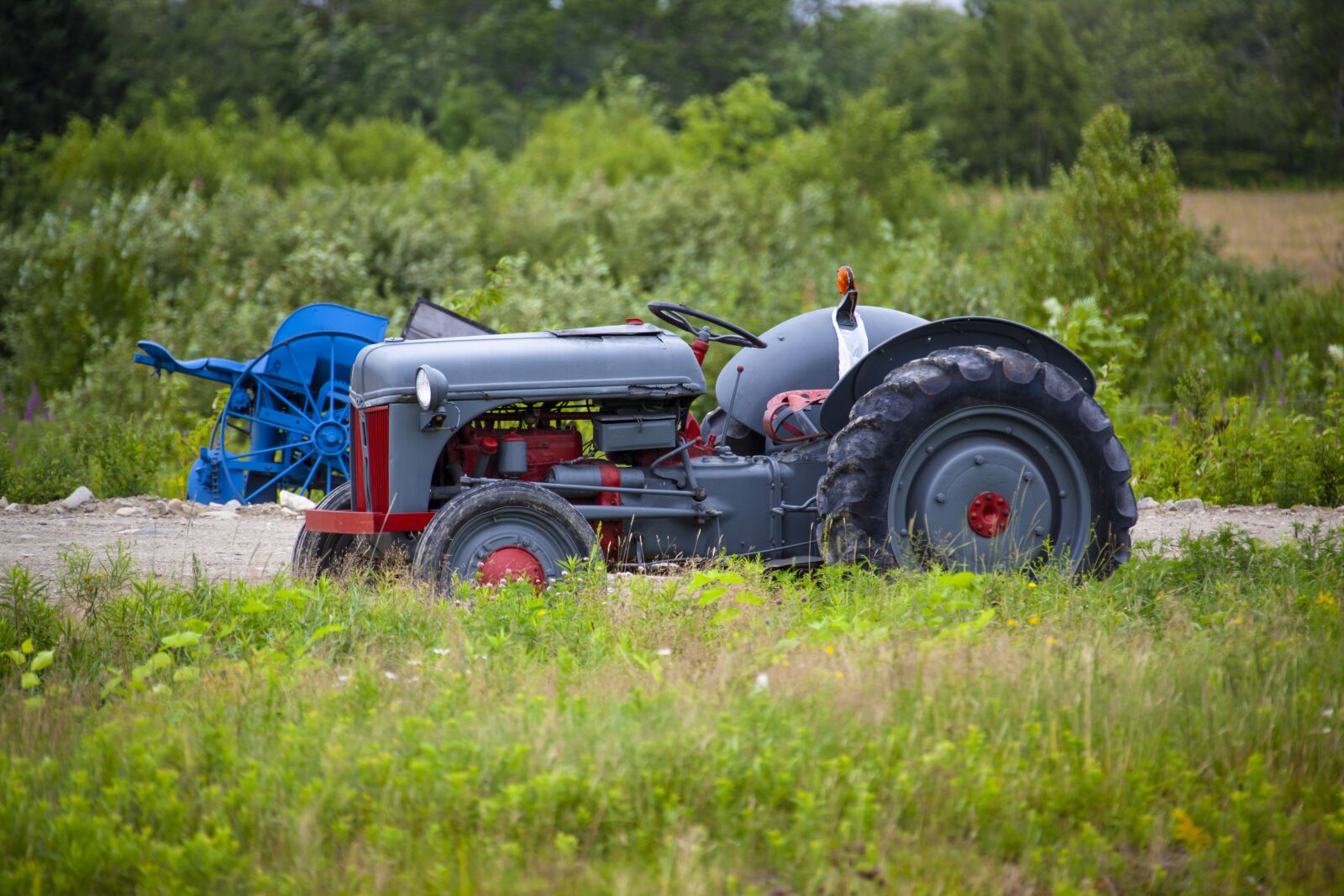 Canon EOS 5D Mark II sample photo. "Farm, tractor, farming" photography