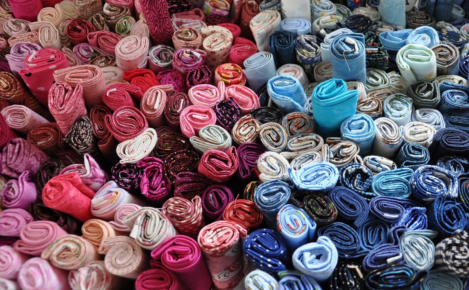 Nikon D90 sample photo. Quilt, quilting, fabric photography