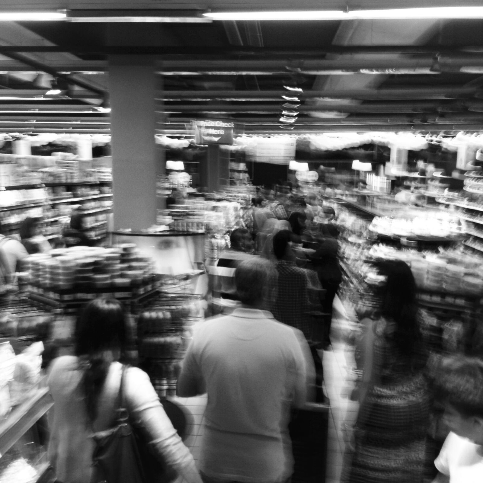 iPhone 5 back camera 4.12mm f/2.4 sample photo. Busy, movement, people, shopping photography
