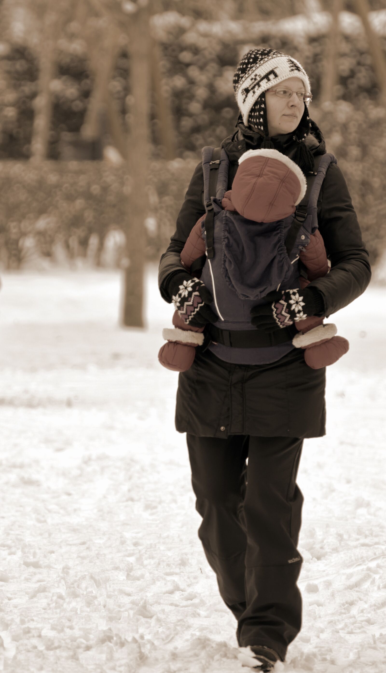 Nikon D5300 sample photo. Woman, young, parent photography