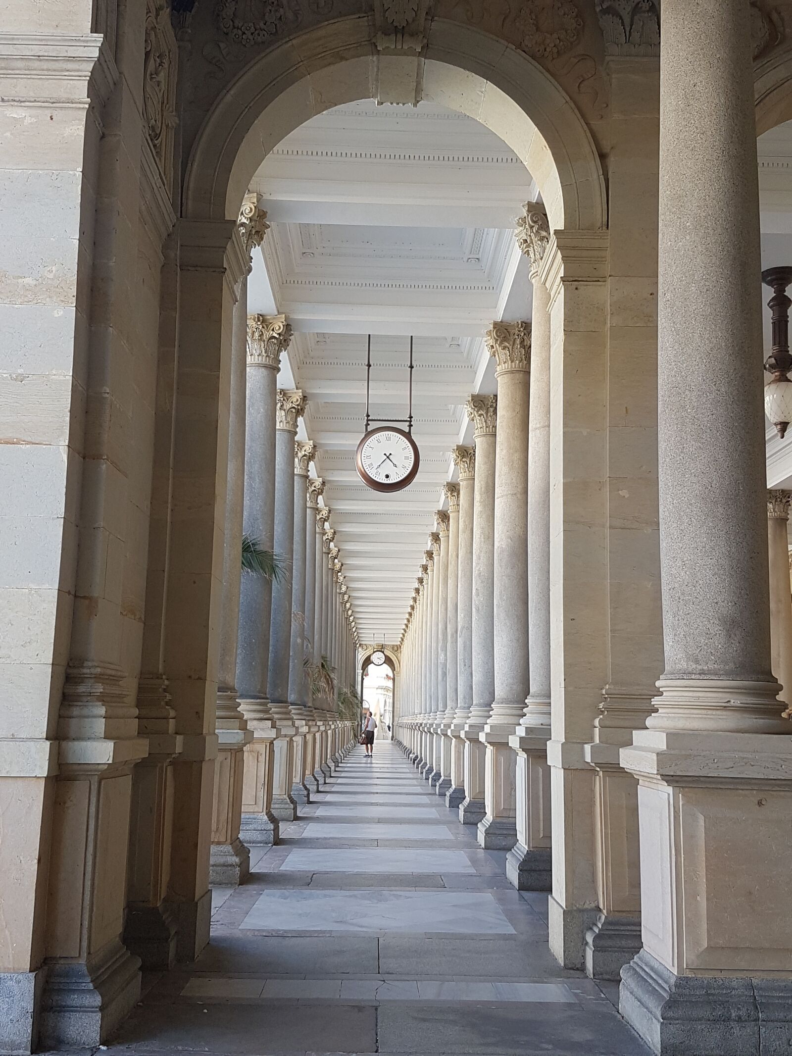 Samsung Galaxy S7 sample photo. Column, arcade, sptĺporadie photography