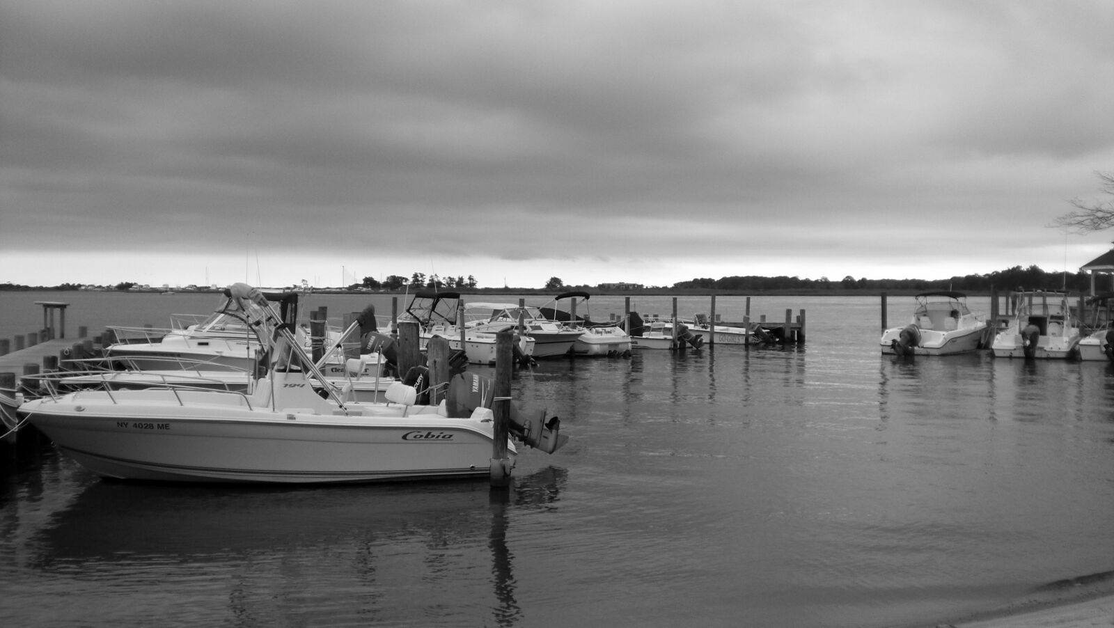 CASIO EX-Z80 sample photo. Water, dock, boats photography
