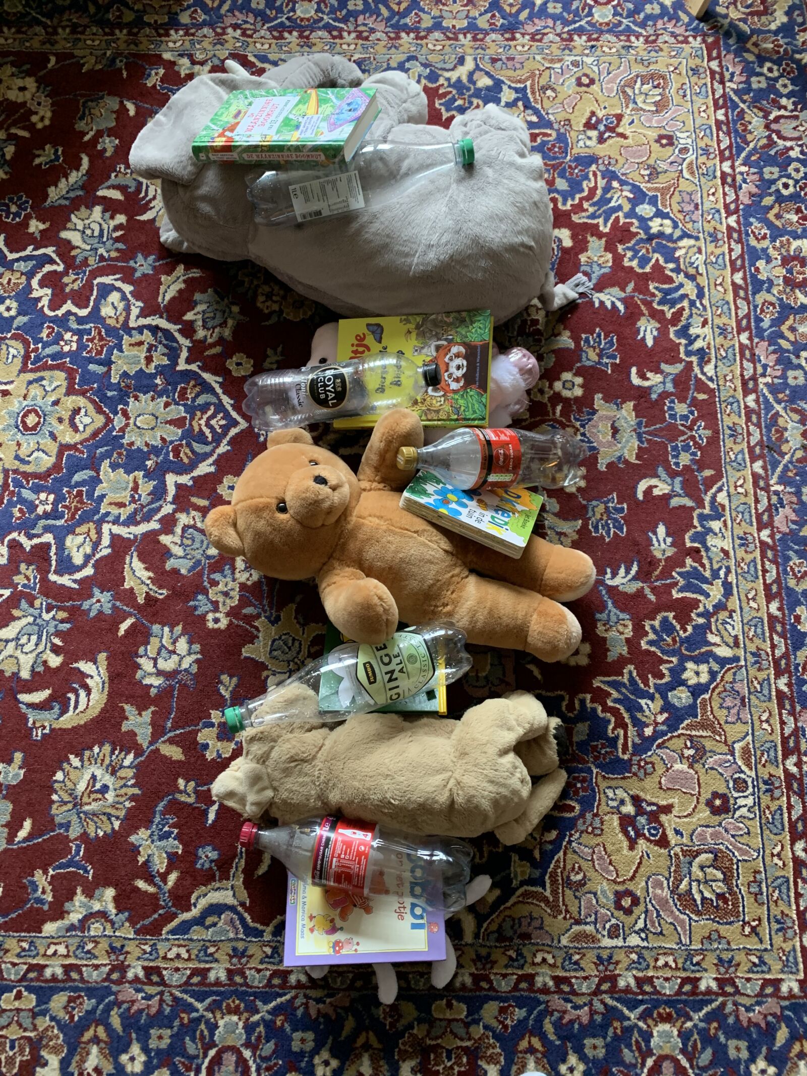 iPhone XR back camera 4.25mm f/1.8 sample photo. Kids, toys, children photography
