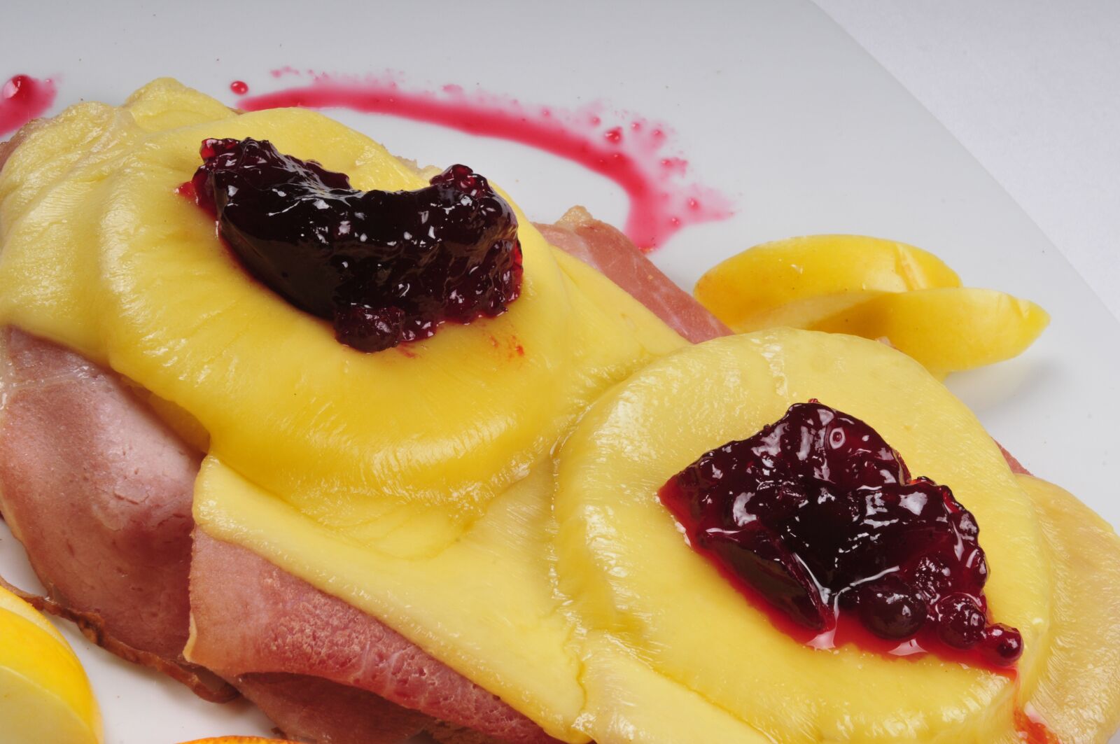 Nikon D300 sample photo. Pineapple, ham, eat photography