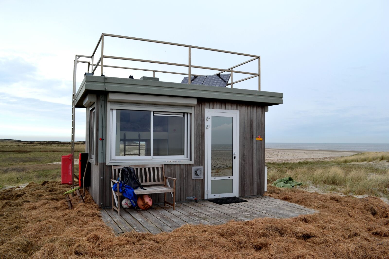 Nikon D3100 sample photo. Beach house, nature, look-out photography