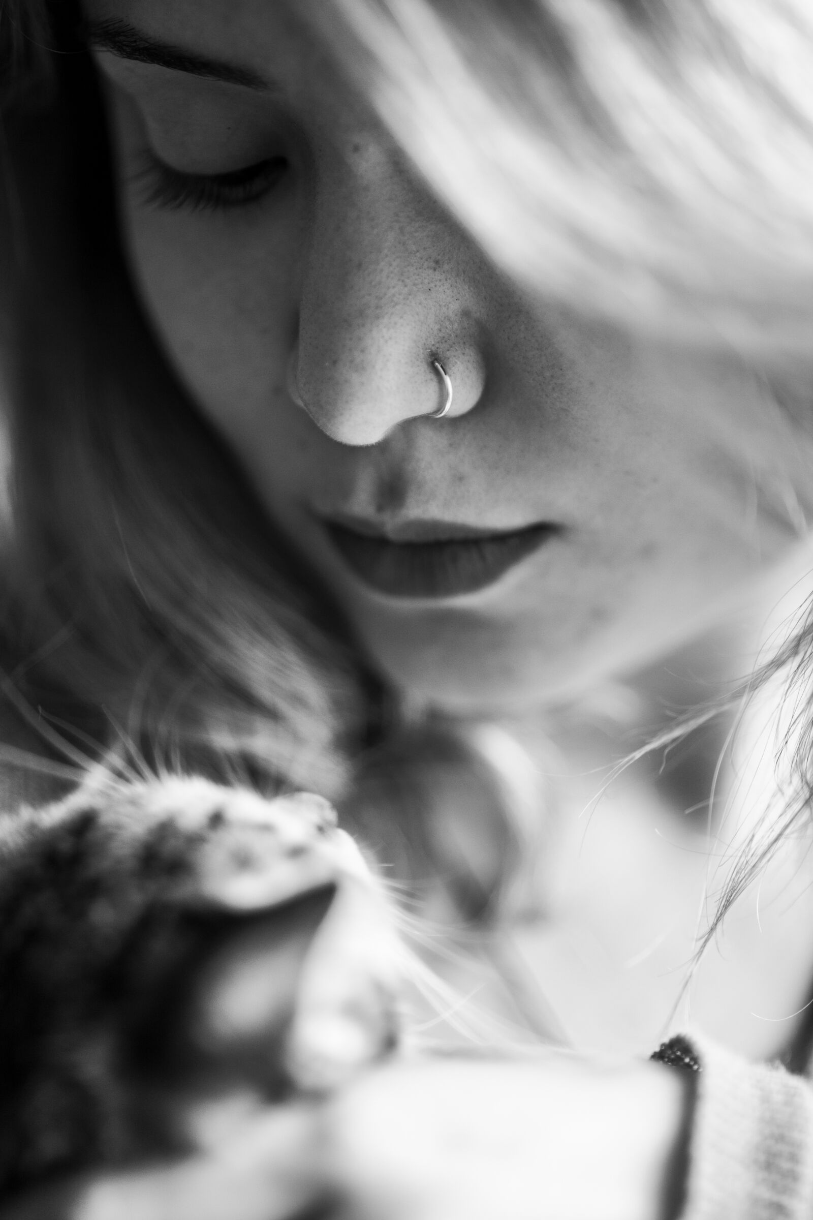 Canon EOS 5D Mark II sample photo. Woman, cat, love photography