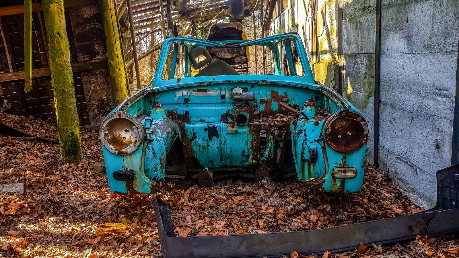 Samsung Galaxy S9 sample photo. Rusty, old, steel photography