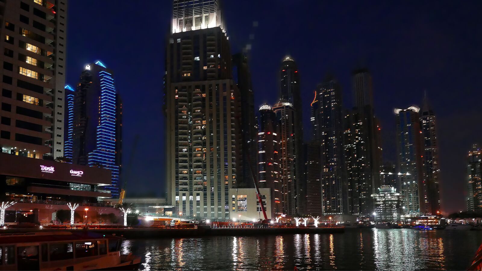 Panasonic Lumix DMC-LX100 sample photo. Dubai, marina part, in photography