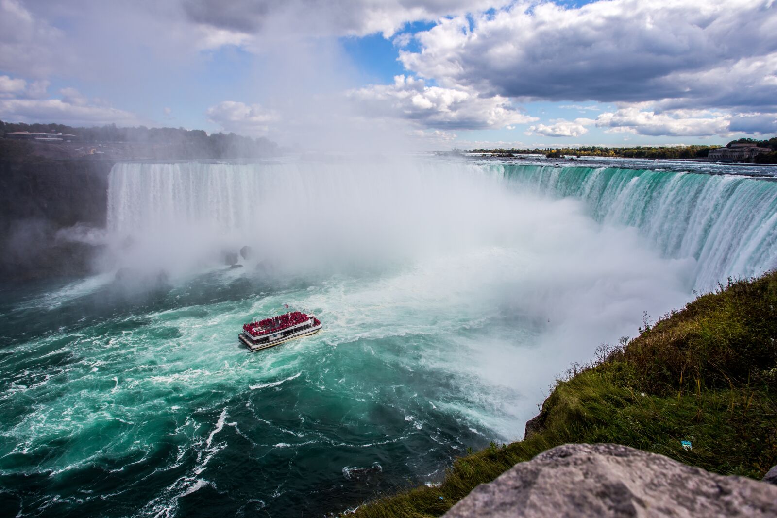 Canon EOS 6D + Canon EF 17-40mm F4L USM sample photo. Boat, canada, nature photography