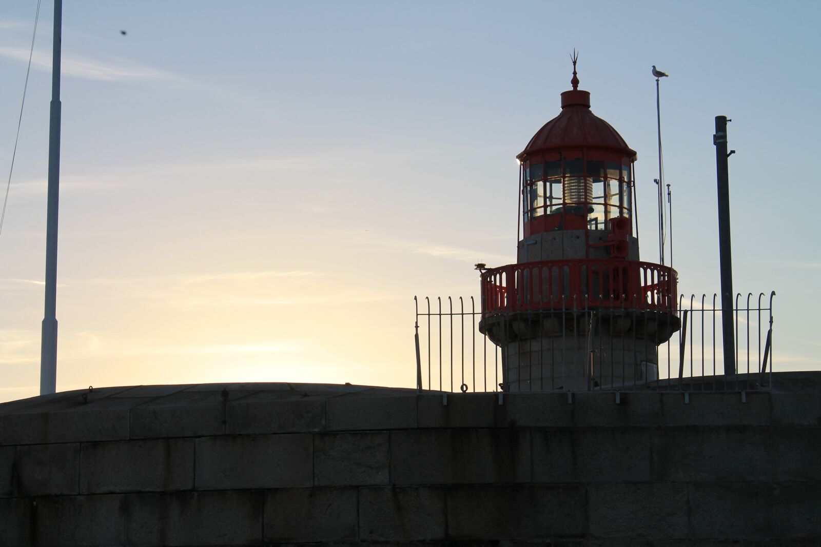 Canon EOS 1100D (EOS Rebel T3 / EOS Kiss X50) sample photo. Lighthouse, sunset, sea photography
