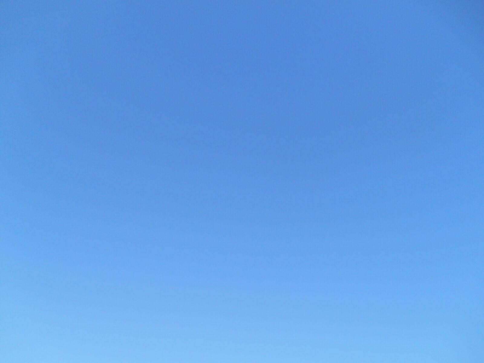 Nikon Coolpix S3500 sample photo. Bleu, bleue, ciel, degrader photography