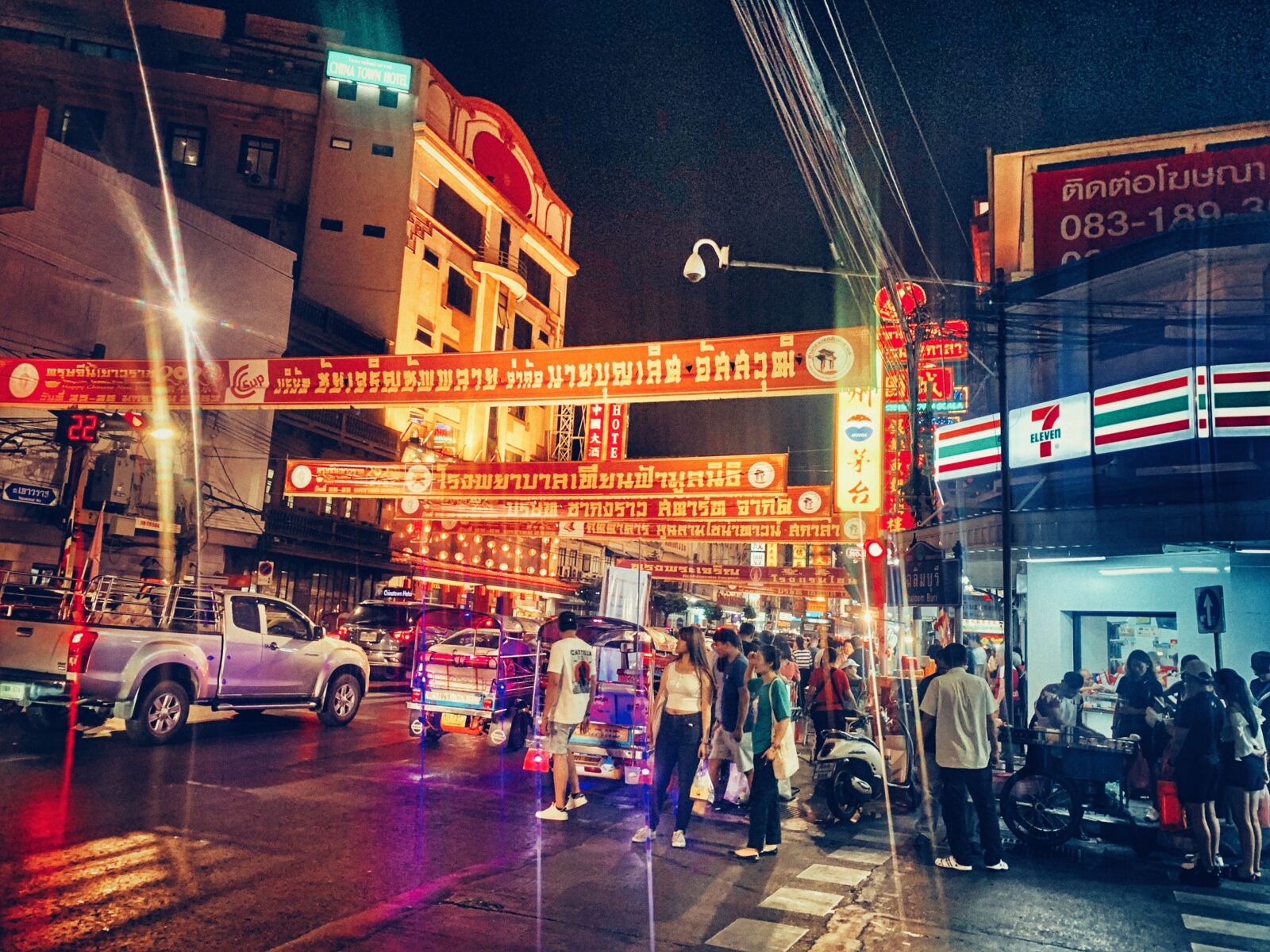 Apple iPhone XS Max sample photo. Chinatown, city, thai photography