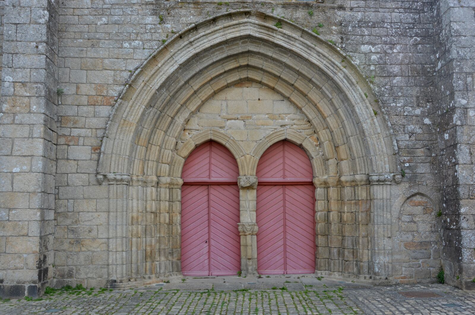 Nikon D5200 sample photo. Portal church of pont photography