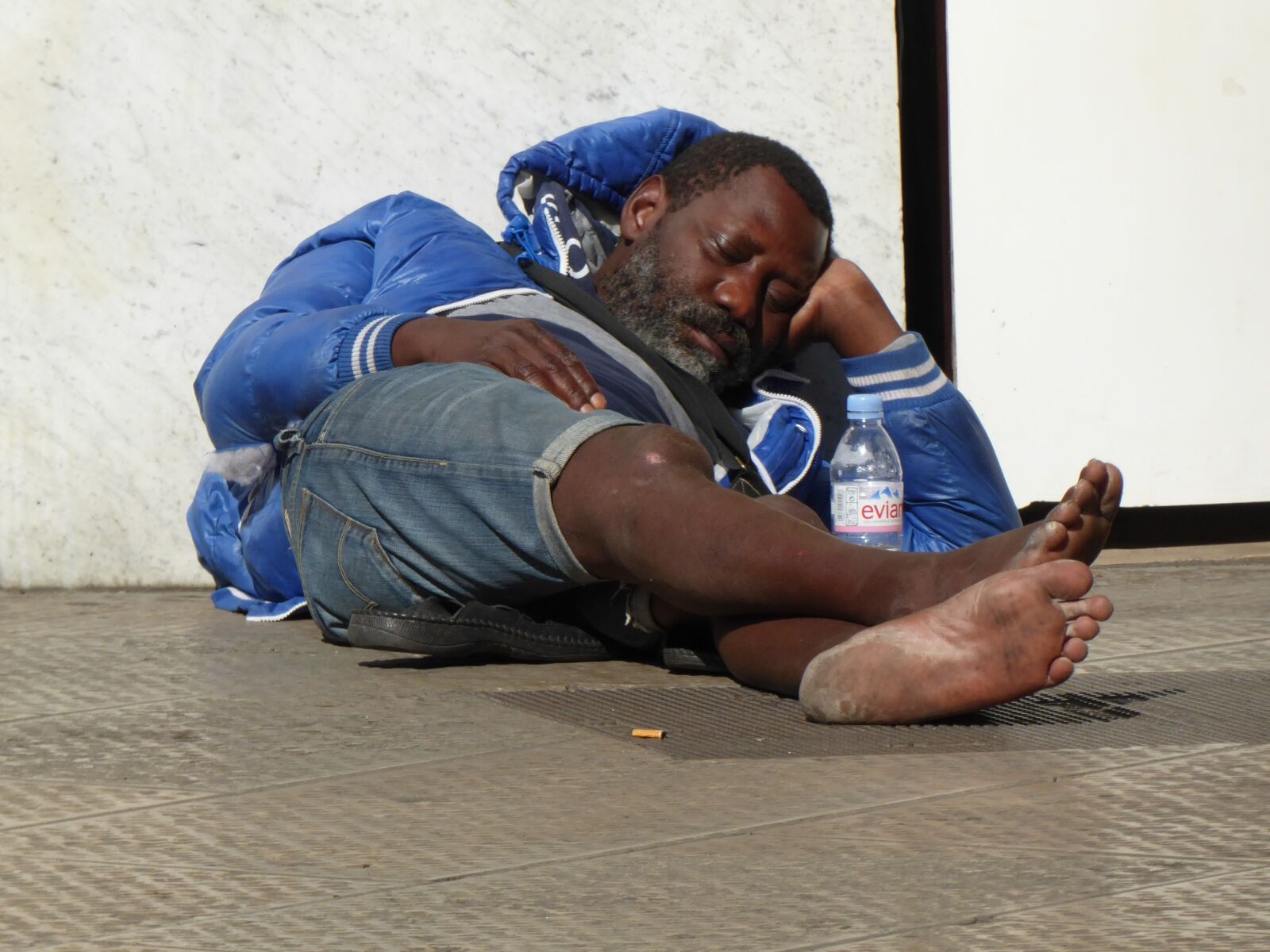 Panasonic Lumix DMC-ZS50 (Lumix DMC-TZ70) sample photo. Homeless, wanderer, immigrant photography