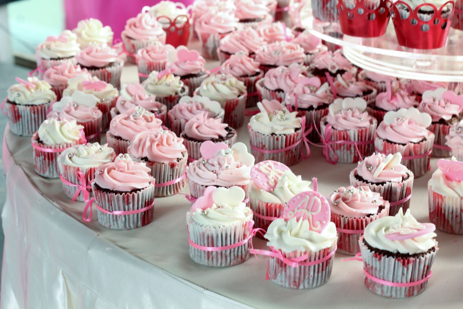 Canon EOS 60D + Canon EF 50mm F1.8 II sample photo. Cupcake, cake, sweet photography