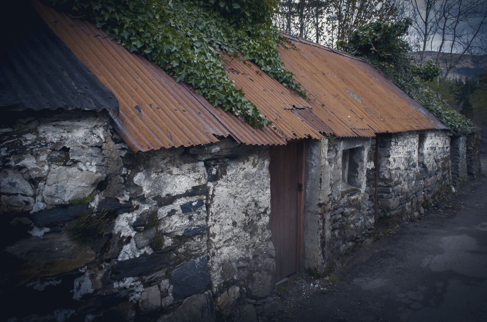 Nikon D3000 sample photo. Scotland, abandoned, cottage photography