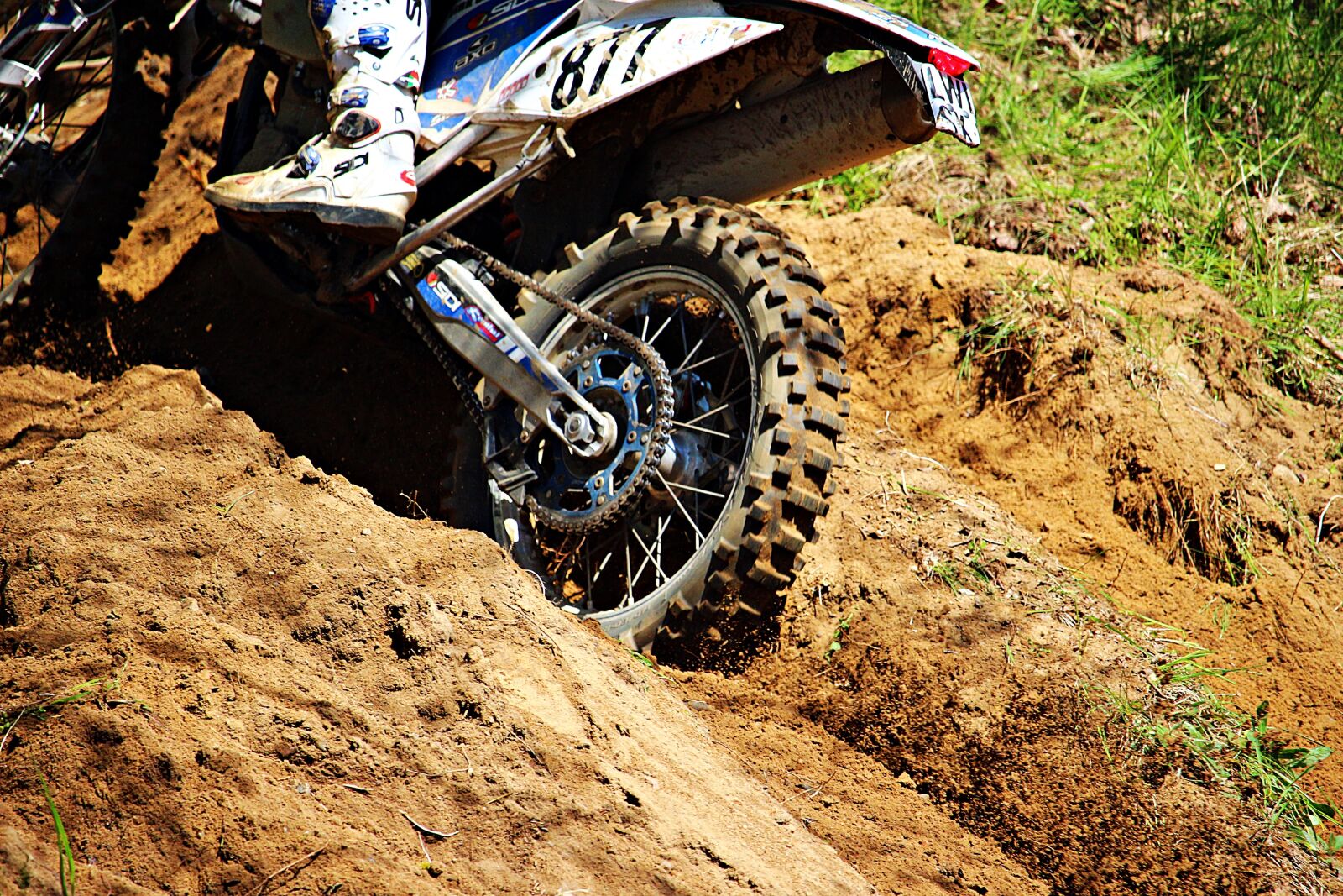 Canon EOS 100D (EOS Rebel SL1 / EOS Kiss X7) sample photo. Motocross, enduro, motorcycle photography