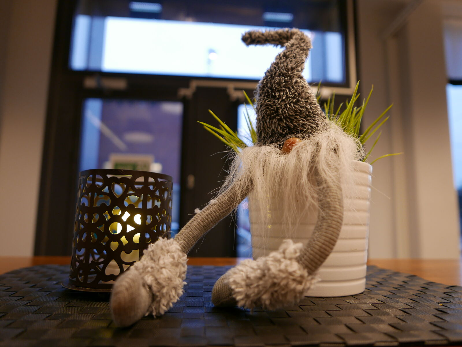 Leica D-Lux (Typ 109) sample photo. Hiding christmas photography