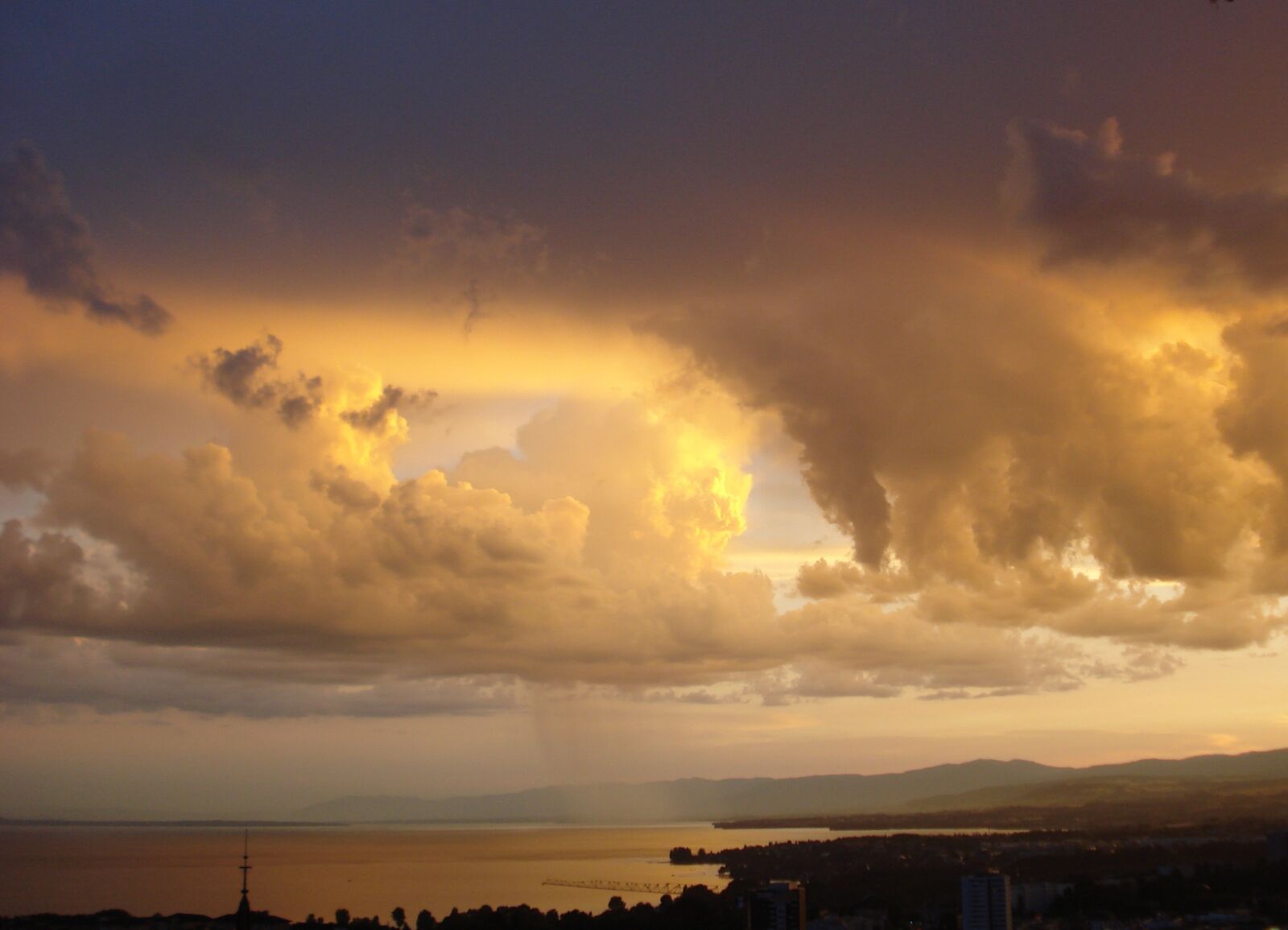 Sony DSC-W55 sample photo. Rain, clouds, sky photography