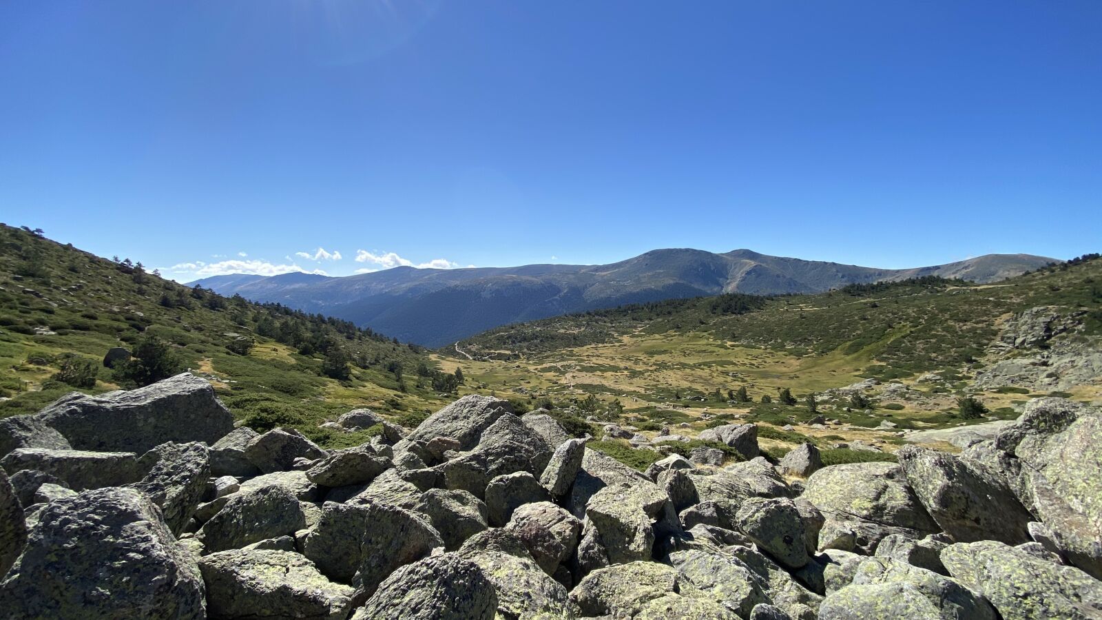 iPhone 11 Pro Max back triple camera 1.54mm f/2.4 sample photo. Mountains, horizon, rocks photography