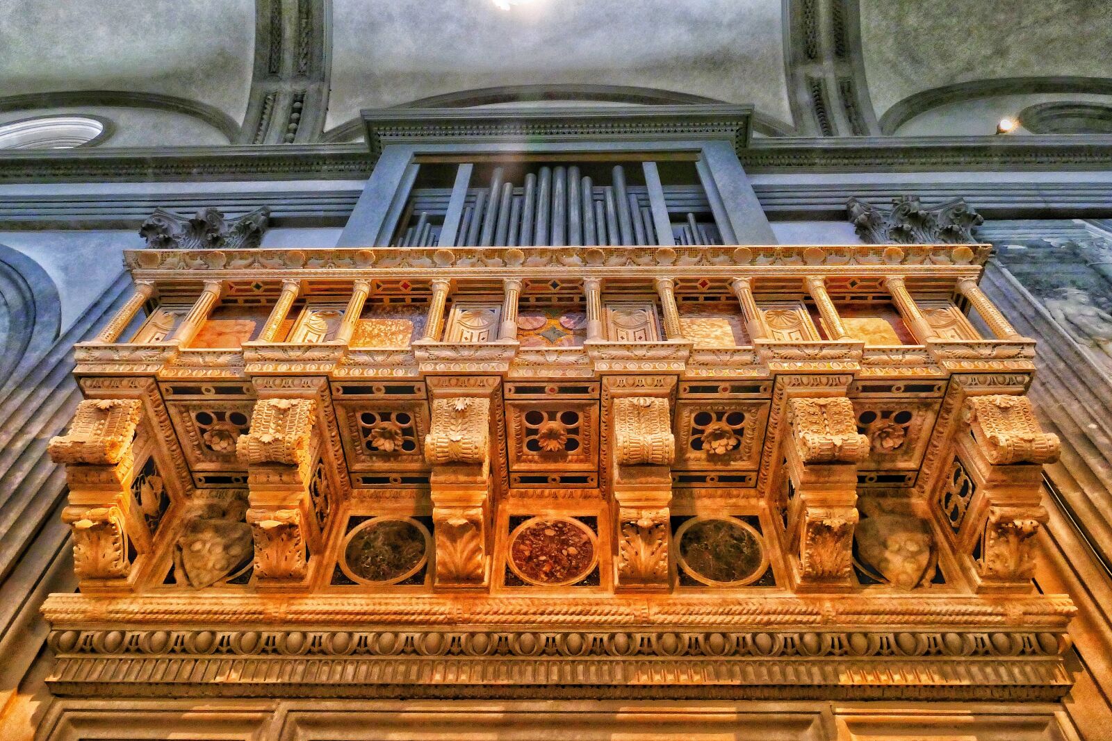 Panasonic Lumix DMC-FZ1000 sample photo. Organ, church, architecture photography