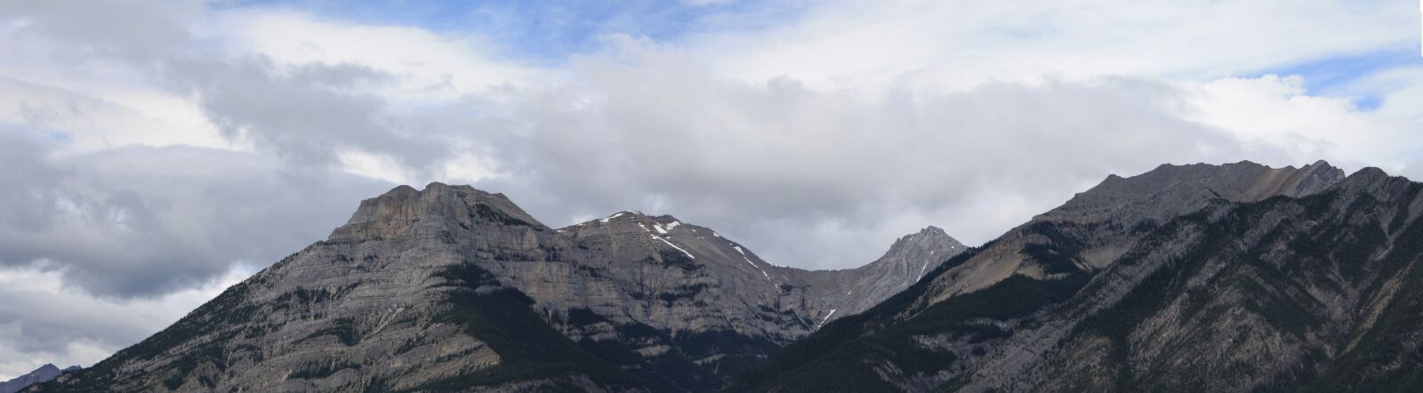 Canon EOS 1000D (EOS Digital Rebel XS / EOS Kiss F) sample photo. Rockies, canada, landscape photography