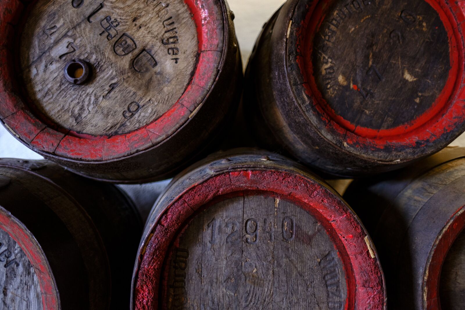 Fujifilm X-T2 sample photo. Barrel, wooden barrels, beer photography