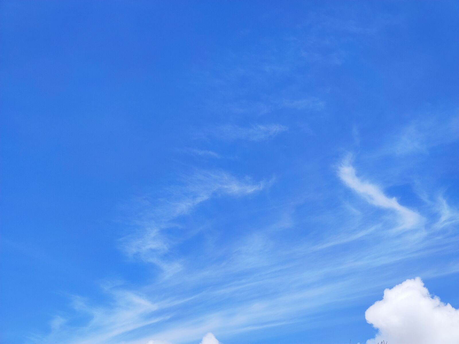 Xiaomi Mi Note 10 sample photo. Blue, sky, space photography