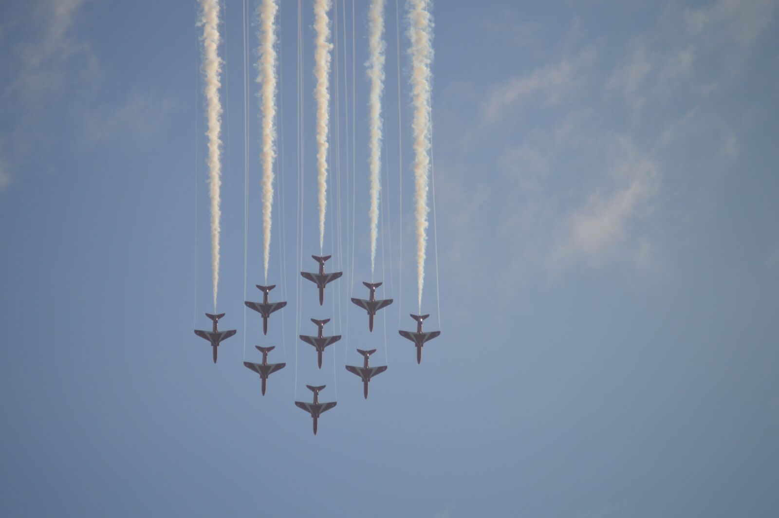 Nikon D3200 sample photo. Red arrows, smoke trails photography