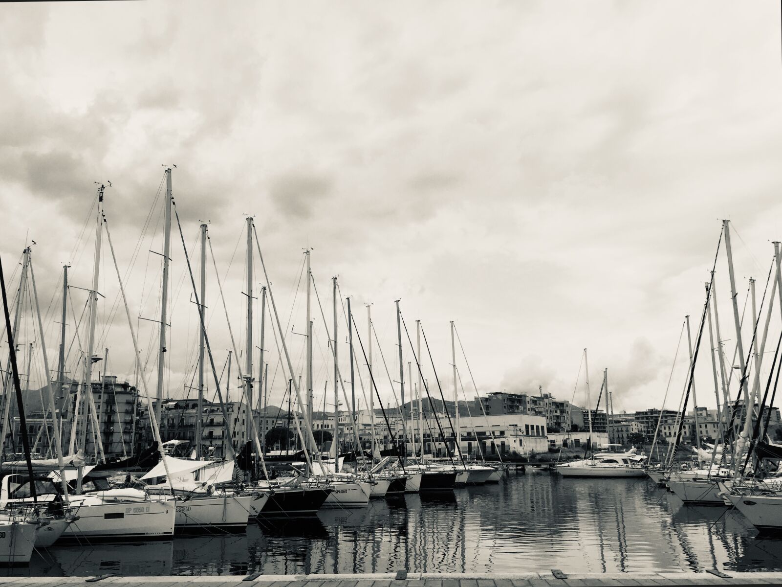 iPhone 6 back camera 4.15mm f/2.2 sample photo. Porto, sicily, sea photography