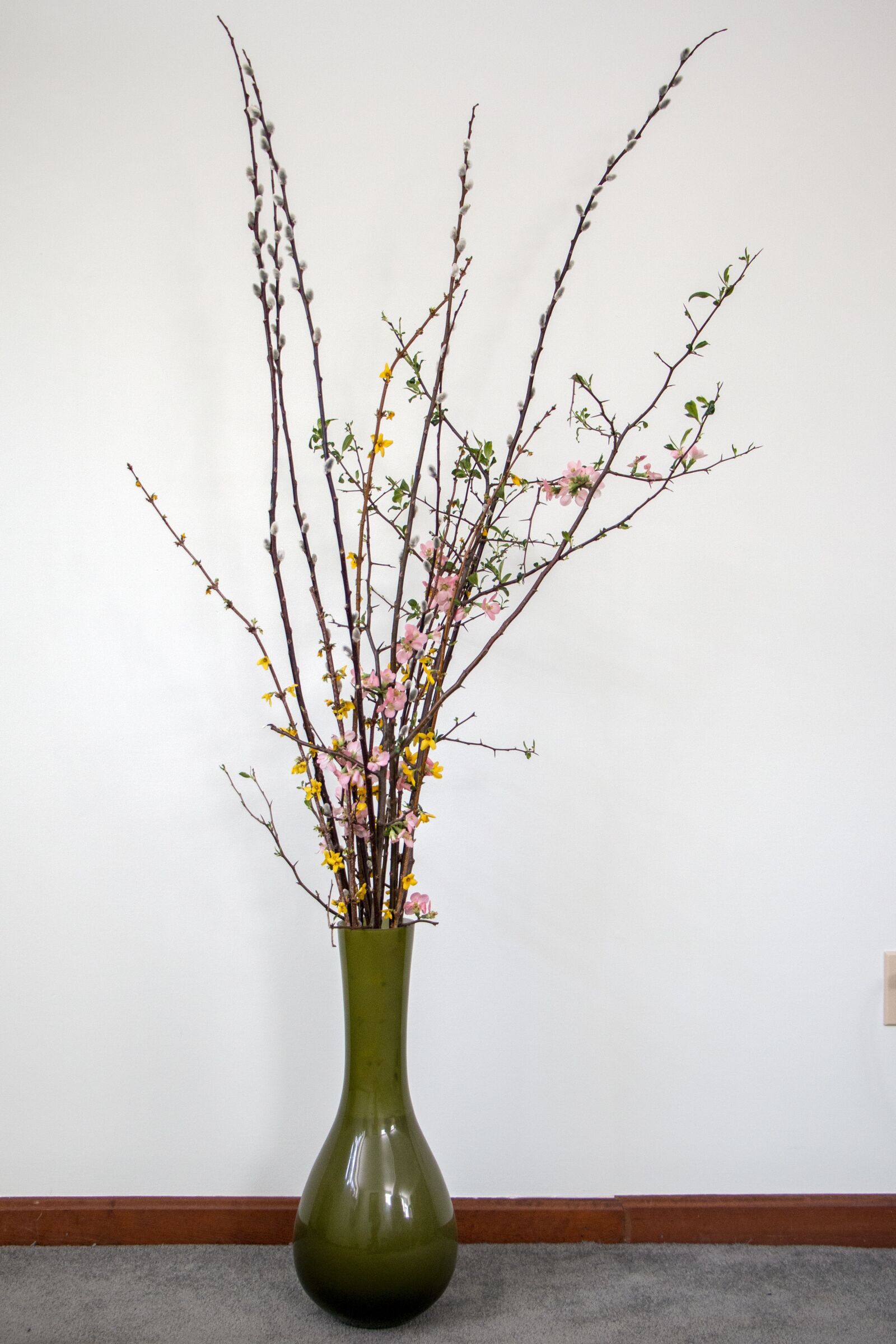 Canon EF-S 18-135mm F3.5-5.6 IS USM sample photo. Ikebana, live flowers, flower photography